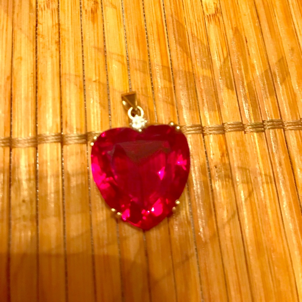 COPY - Vintage Red garnet or  ruby heart shape pe…